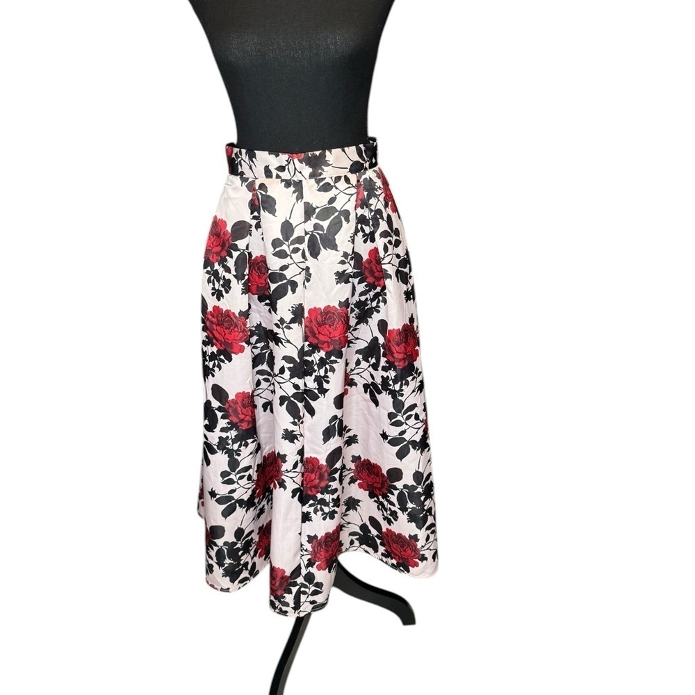 Shein Floral Midi Skirt Red Roses Black White Satin A-Line Sz Small S EU 36 B428